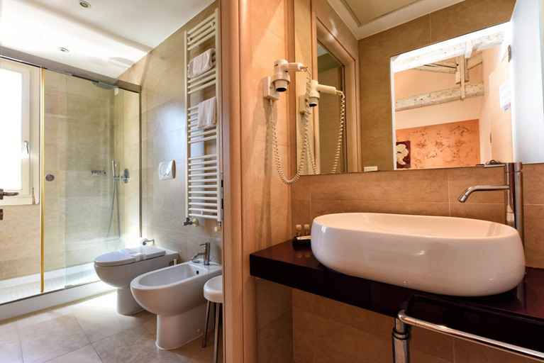 Bathroom 4, Casa Martini, Venezia