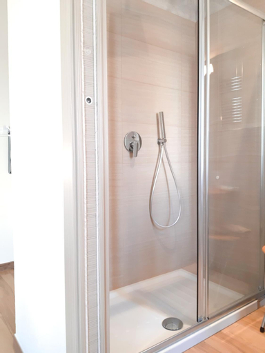 Bathroom 5