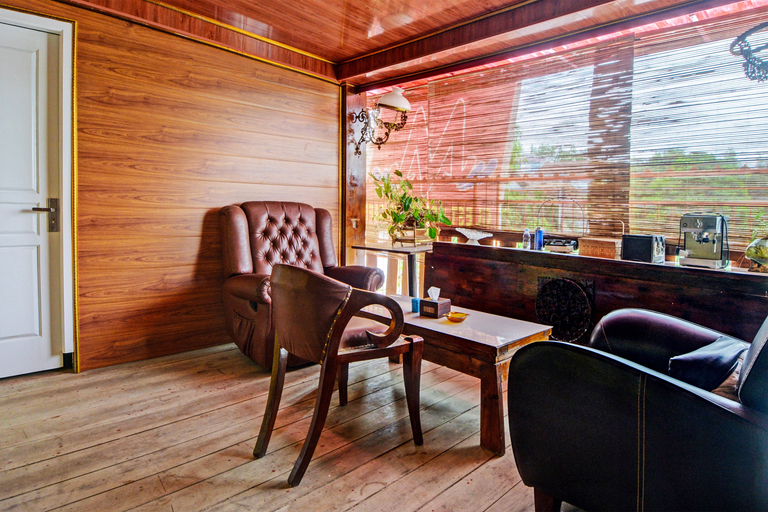 Public Area 5, OYO 92206 Maharani Guest House Syariah, Bandar Lampung