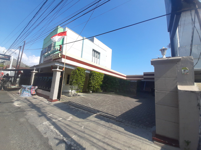 Exterior & Views 1, Grand Kurnia Hostel 2, Bandar Lampung