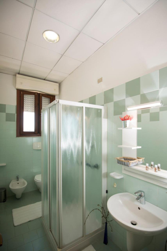 Bathroom 3, Casa Al Carmine, Padua