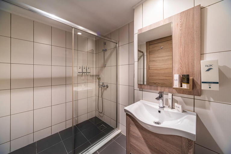Bathroom 4, Rox Hotel, Bakırköy