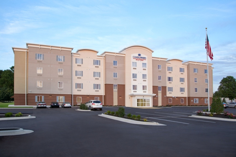Exterior & Views