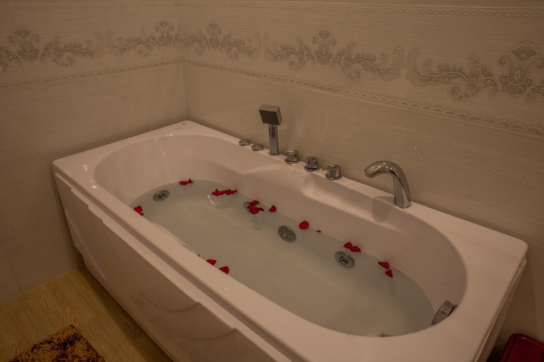 Bathroom 4, Trieu Khang Hotel, Cam Ranh