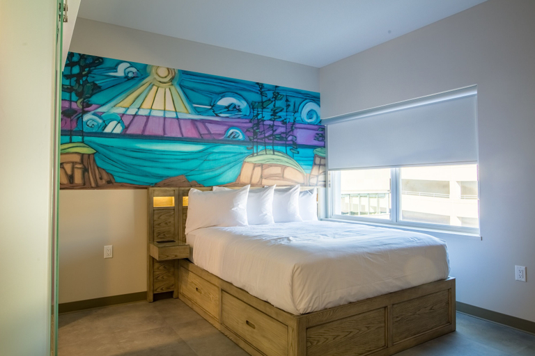 Bedroom 5, The Arts Hotel, Queens