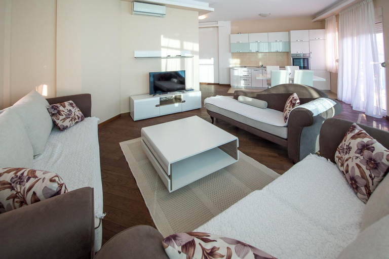 Bedroom, Becici -Big apartments