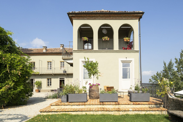 Others 5, Vigne di Fagnano, Cuneo