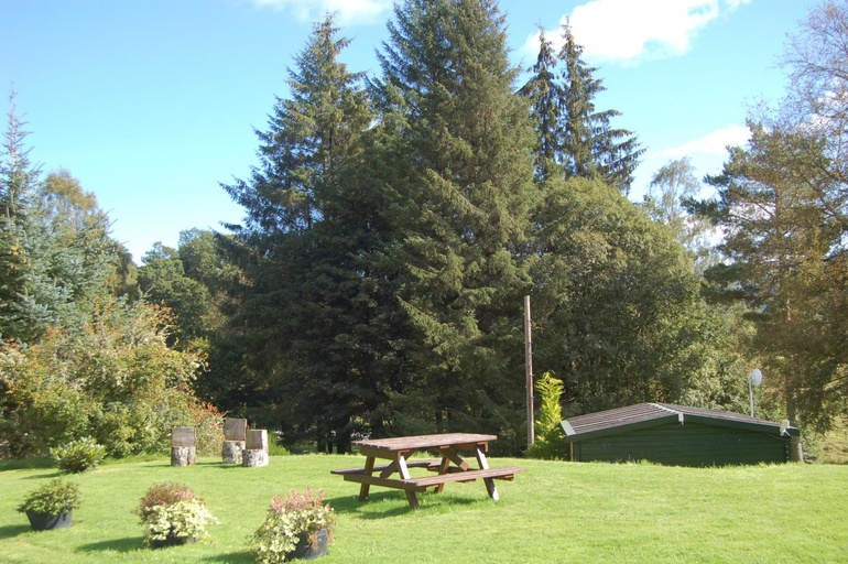 Others 5, Woodland Pine Lodge, Stirling