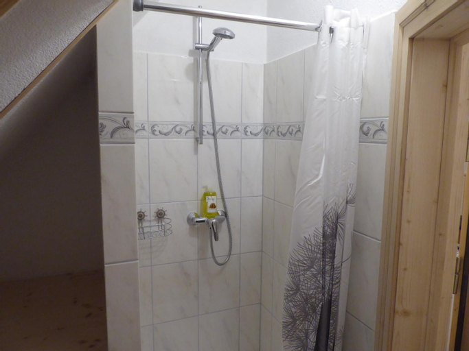 Bathroom 13