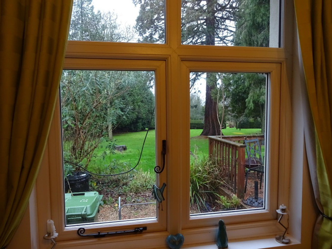 Others 4, Victorian Gate House Own Bathroom, Solihull
