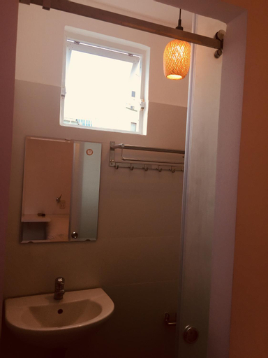 Bathroom 16