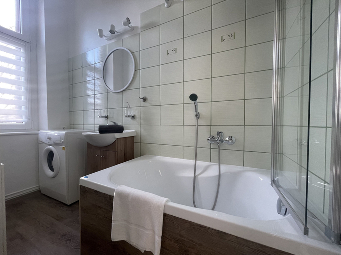 Bathroom 2, Happy Seagull, Sopot