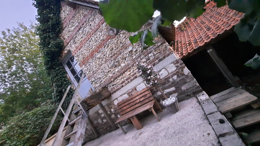 Others 4, Le nid'Ange, Pas-de-Calais