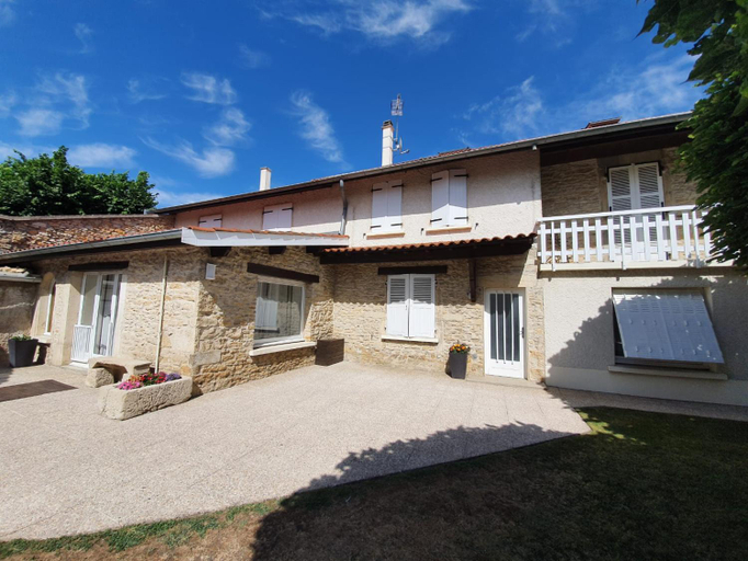 Exterior & Views 2, Le Saint-Hilaire, Isère