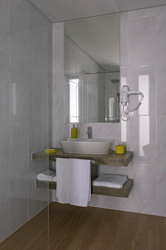 Bathroom 2, Quinta do Passo, Ribeira Grande