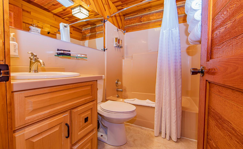 Bathroom 2, Cooper Spur Mountain Resort, Hood River
