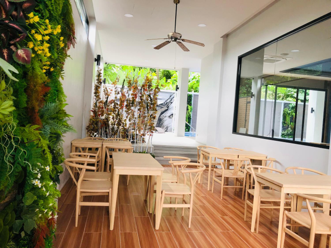 Food & Drinks 5, Golden Paradise Hotel, Pulau Phuket