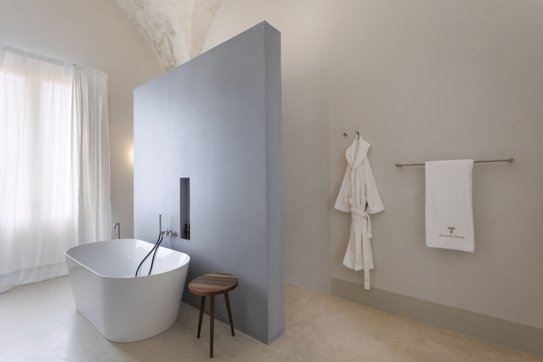 Bathroom 5, Palazzo Tafuri Boutique Hotel, Lecce