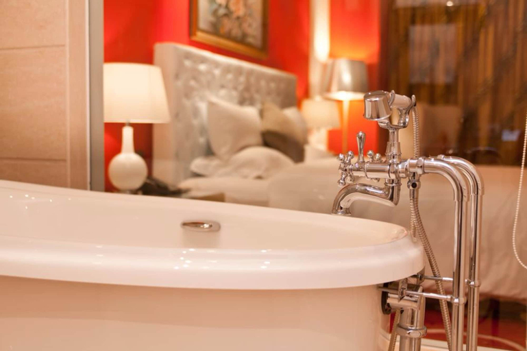 Bathroom amenities, YINHAO HOLIDAY HOTEL, Foshan