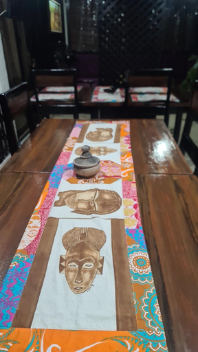 Food & Drinks 4, Villa Jaddis, Abidjan