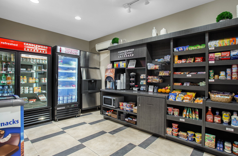 Food & Drinks 3, Candlewood Suites BOWLING GREEN, Warren