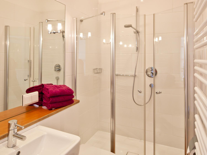 Bathroom 5, Hotel Villa Caldera, Cuxhaven