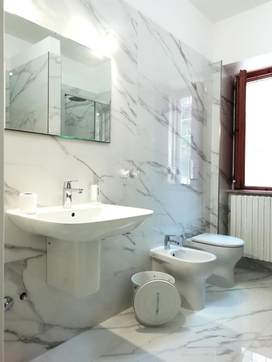 Bathroom 2, B&B L'Altare Bianco, Foggia