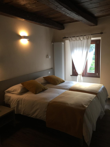Bedroom 2, Delzanno, Vercelli