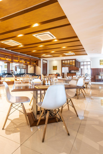 Food & Drinks 5, Grand Hotel Vientiane, Vientiane