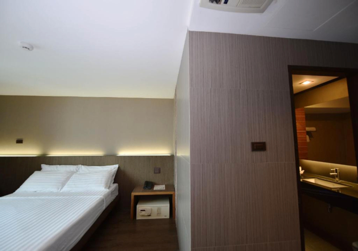 Bedroom 9