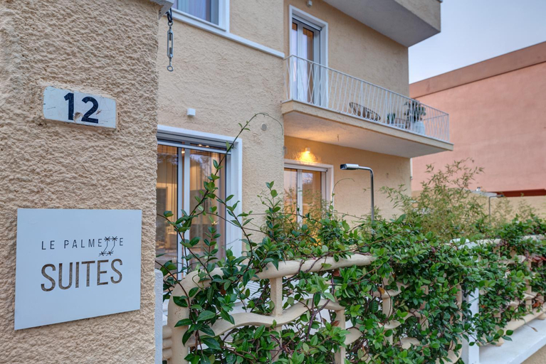 Exterior & Views 2, Le Palmette Suites, Cagliari