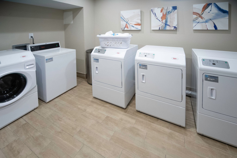 Bathroom 5, Candlewood Suites CHARLESTON – MT. PLEASANT, Charleston