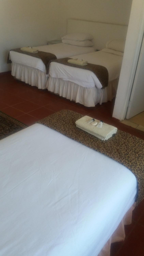 Others 4, Tshulu Tsha Nabe B&B, Bulawayo