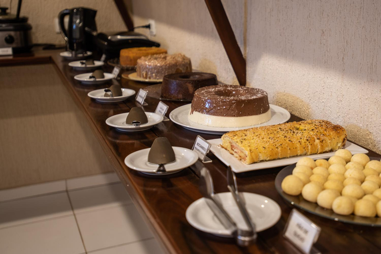 Food & Drinks 14