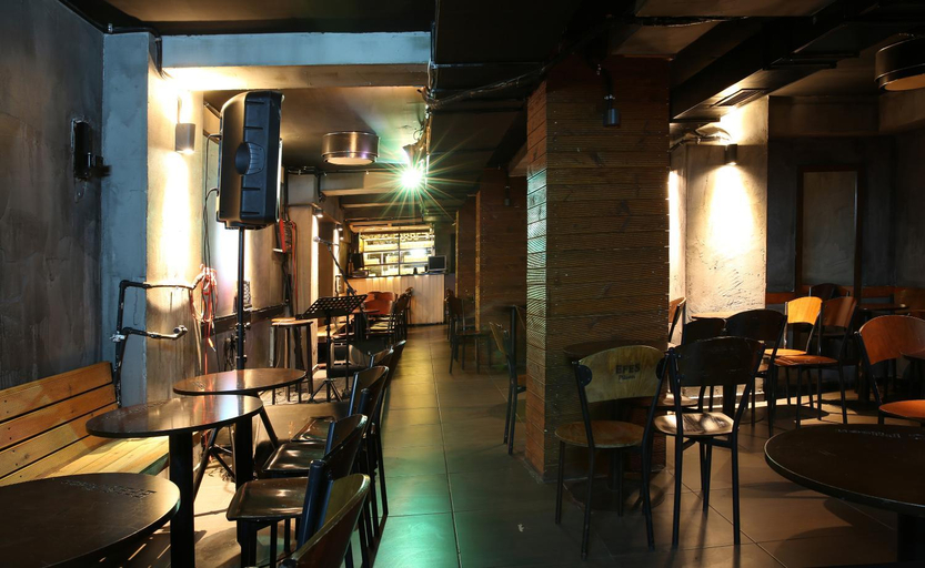 Others 4, Kuzen Otel, Kadıköy