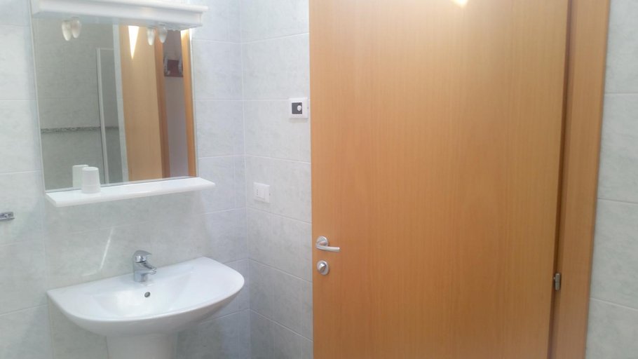 Bathroom 4, Agriturismo Trefrutti, Trento