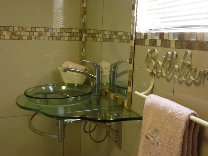 Bathroom 3, Springbok Apartments, Namakwa