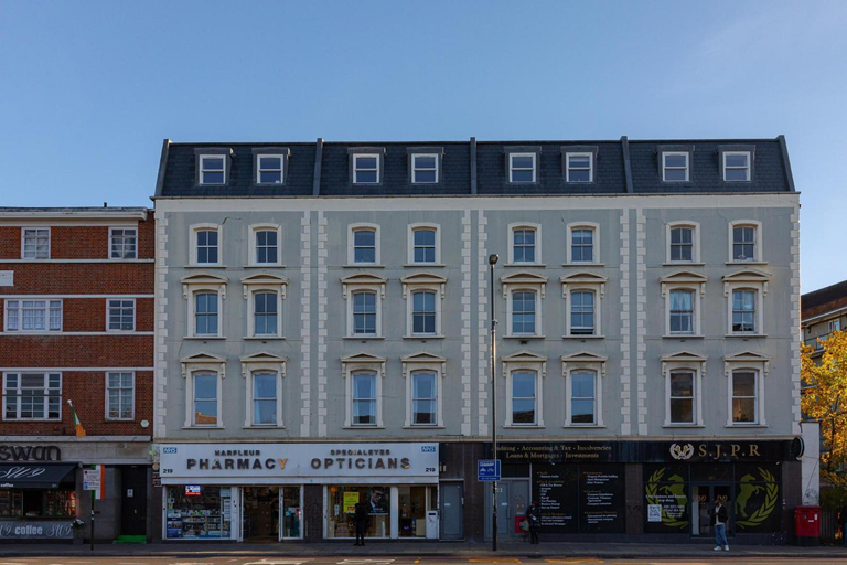 2, 221 Clapham Road Apartments, London