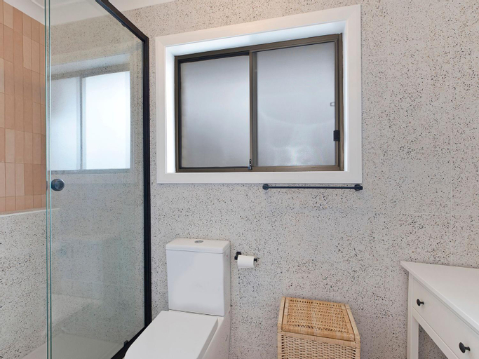 Others 1, Caesars Palace Penthouse, Wyong - South and West