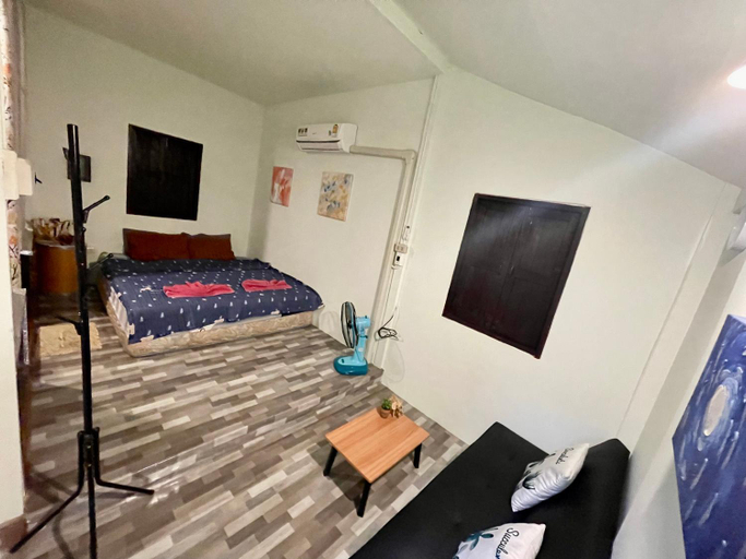 Others 3, Pano Solar Guest House, Muang Trat