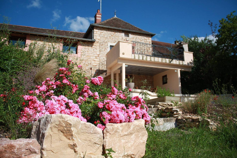 Exterior 21