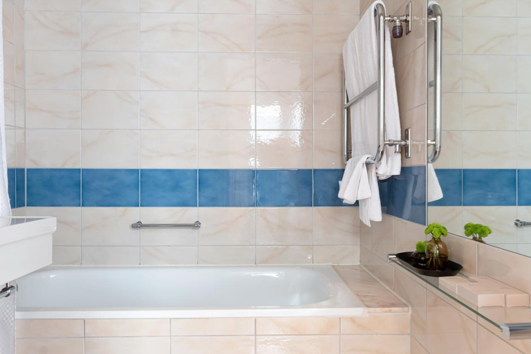 Bathroom 5, Elite Hotel Marina Plaza, Helsingborg