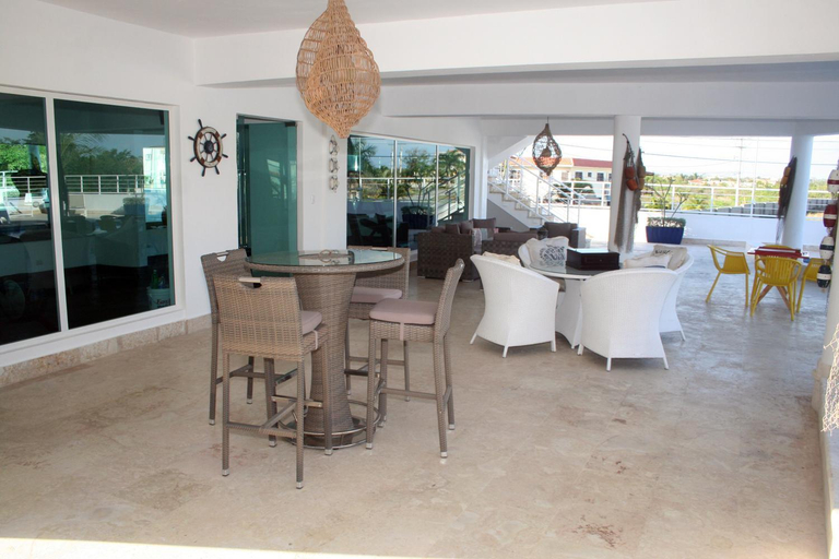 Food & Drinks 5, Vista Marina Residence, Boca Chica