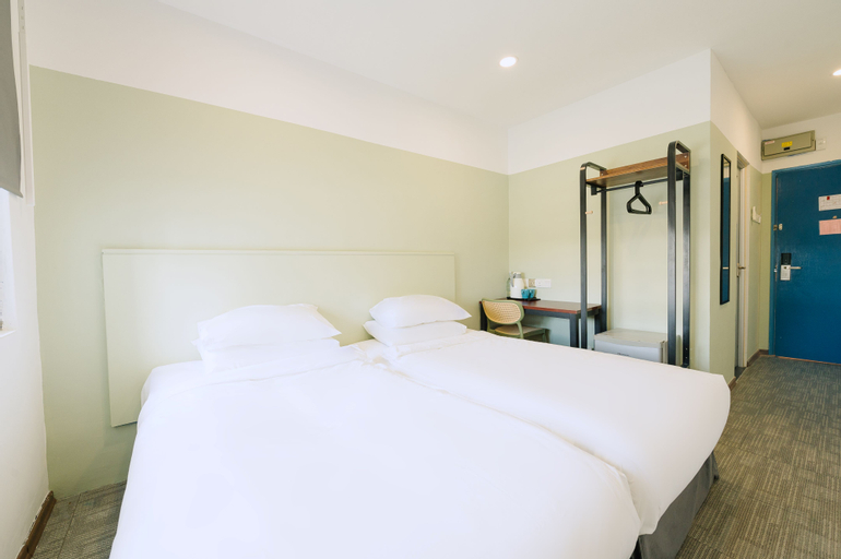 Bedroom 12