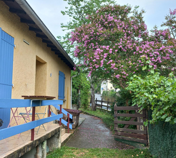 Others 4, Chambre spatieuse avec grand lit., Haute-Garonne