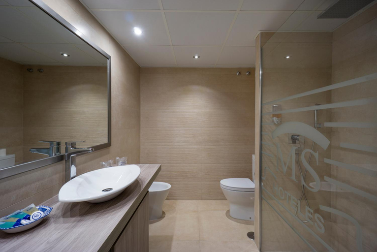 Bathroom 5, MS Aguamarina Suites, Málaga