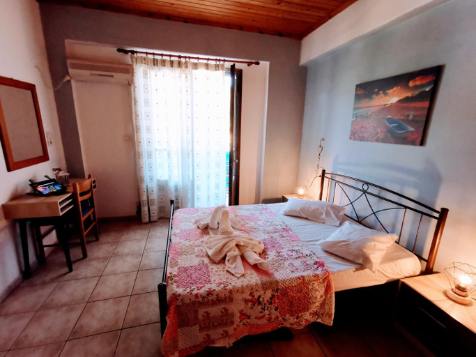 Bedroom 2, IRIS STUDIOS, Ionian Islands