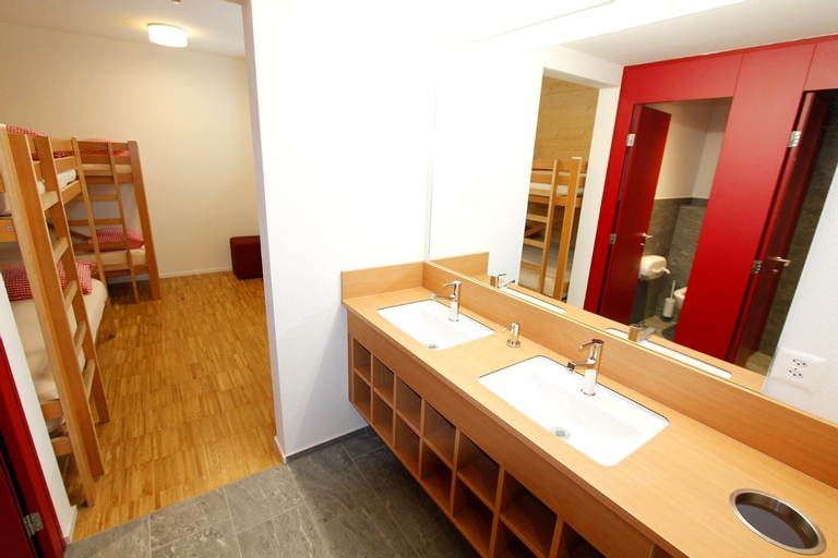Others 4, Hotel Espen, Obwalden
