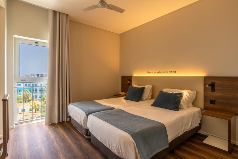 Bedroom 3, Hotel Girassol - Suite Hotel, Funchal