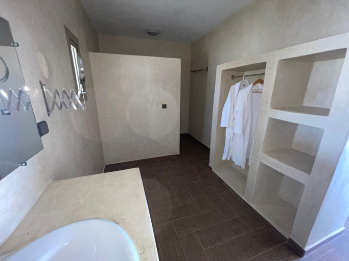 Bathroom 4, Dakhla Camp